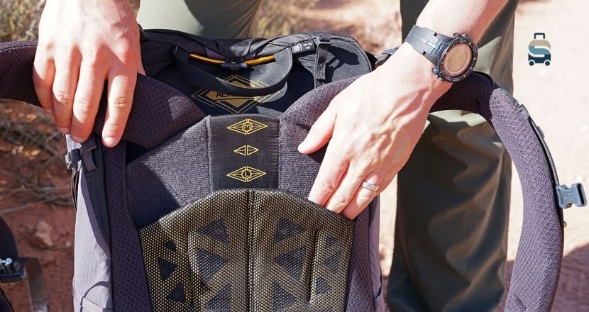 how to measure a backpack