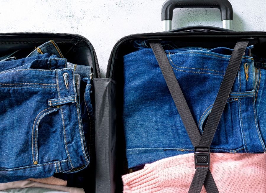 How To Pack Jeans In A Suitcase? Expert Tips for Wrinkle-Free Travel 1 Choosing The Right Jeans